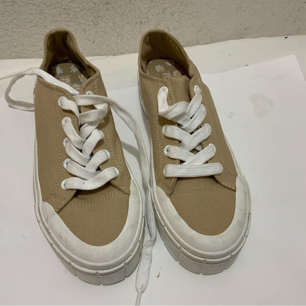 Maj Pole Tan white  Fran Sneakers - Size 9